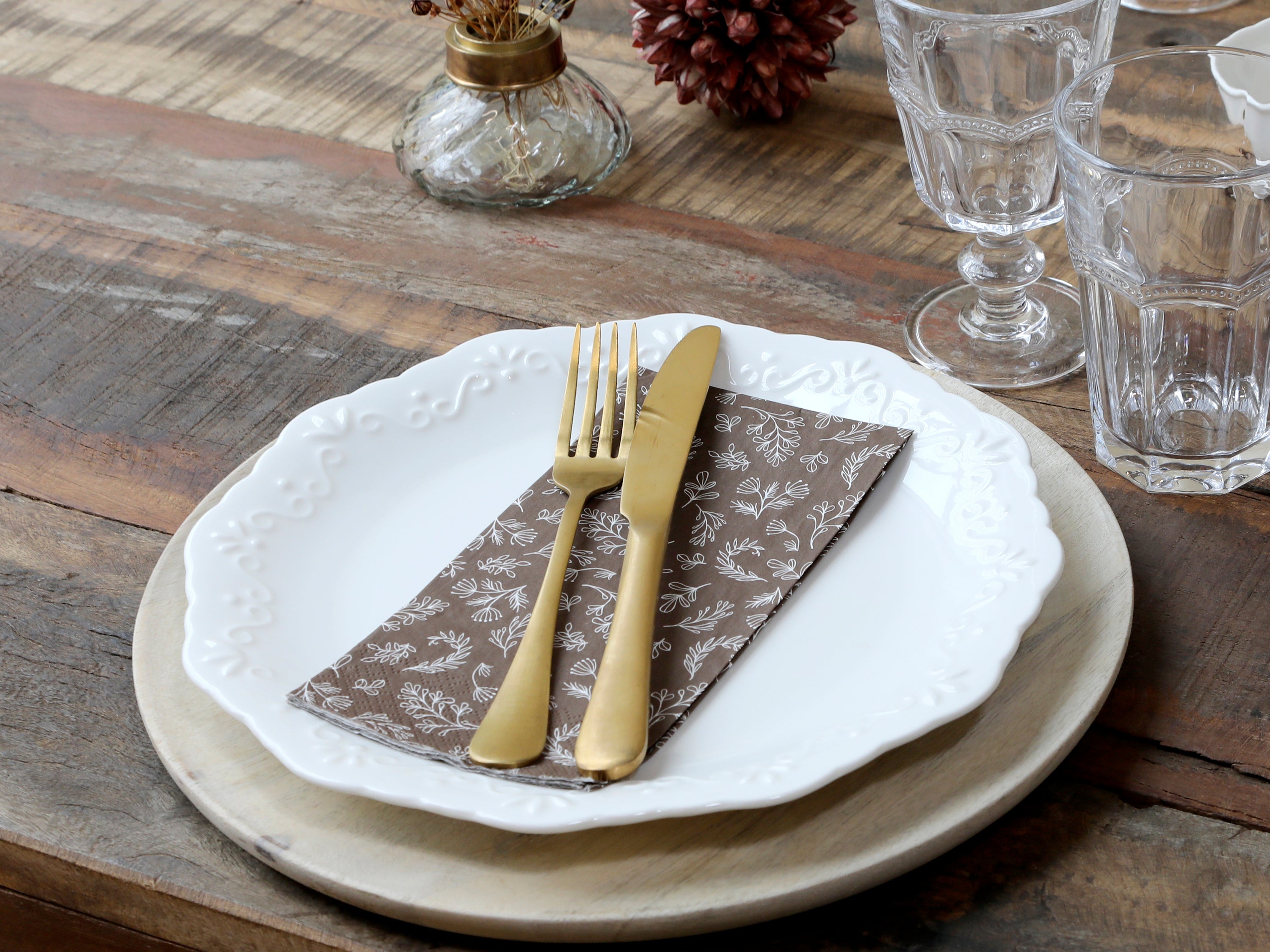 Chic Antique Serviette mit Blätter, L20/B10 cm walnuss