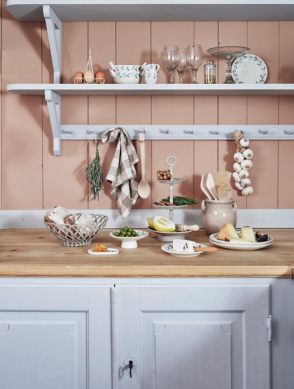 Strömshaga "Viola" Tasse, mit Blättermotiv