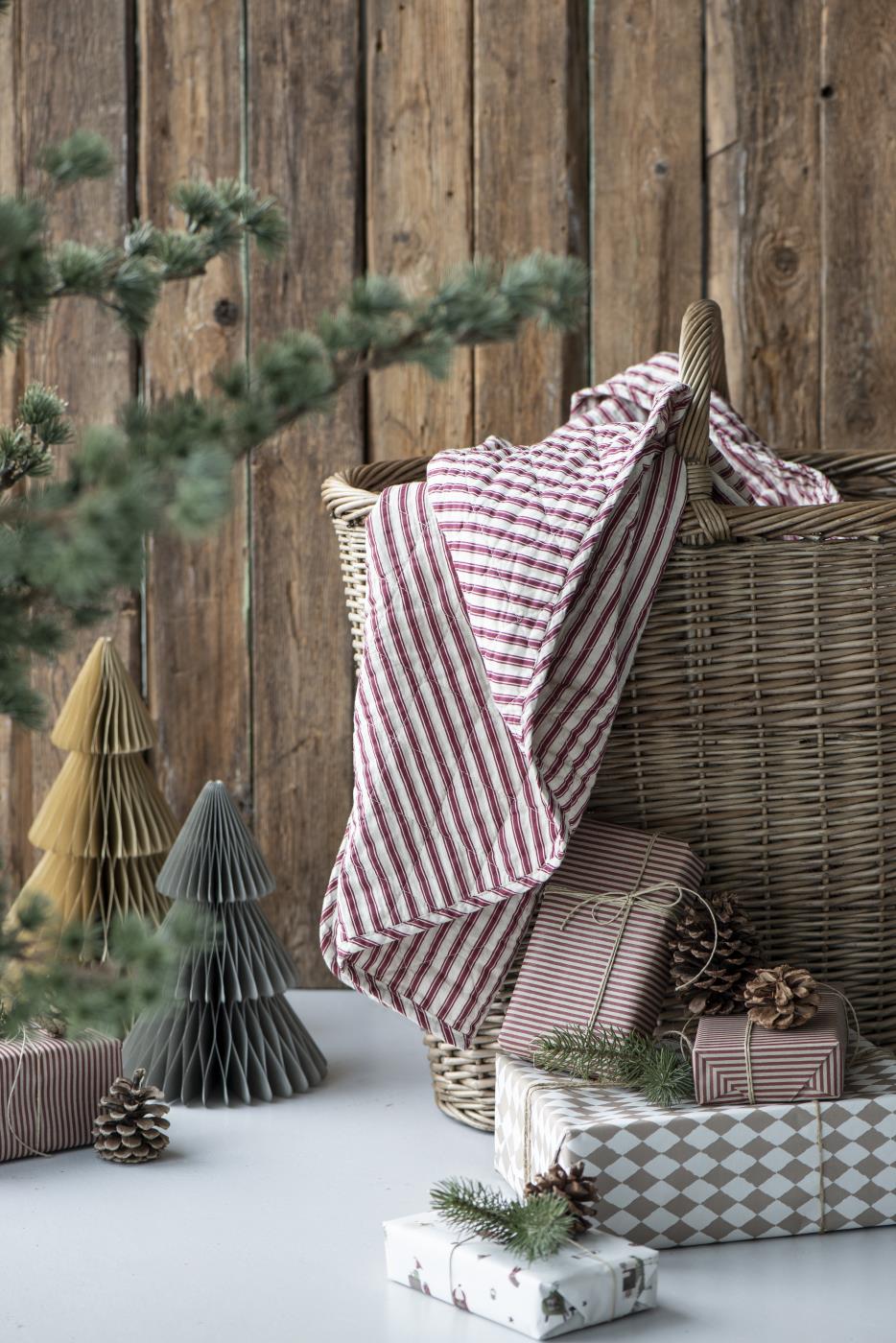Ib Laursen Quilt sand - mit roten Streifen