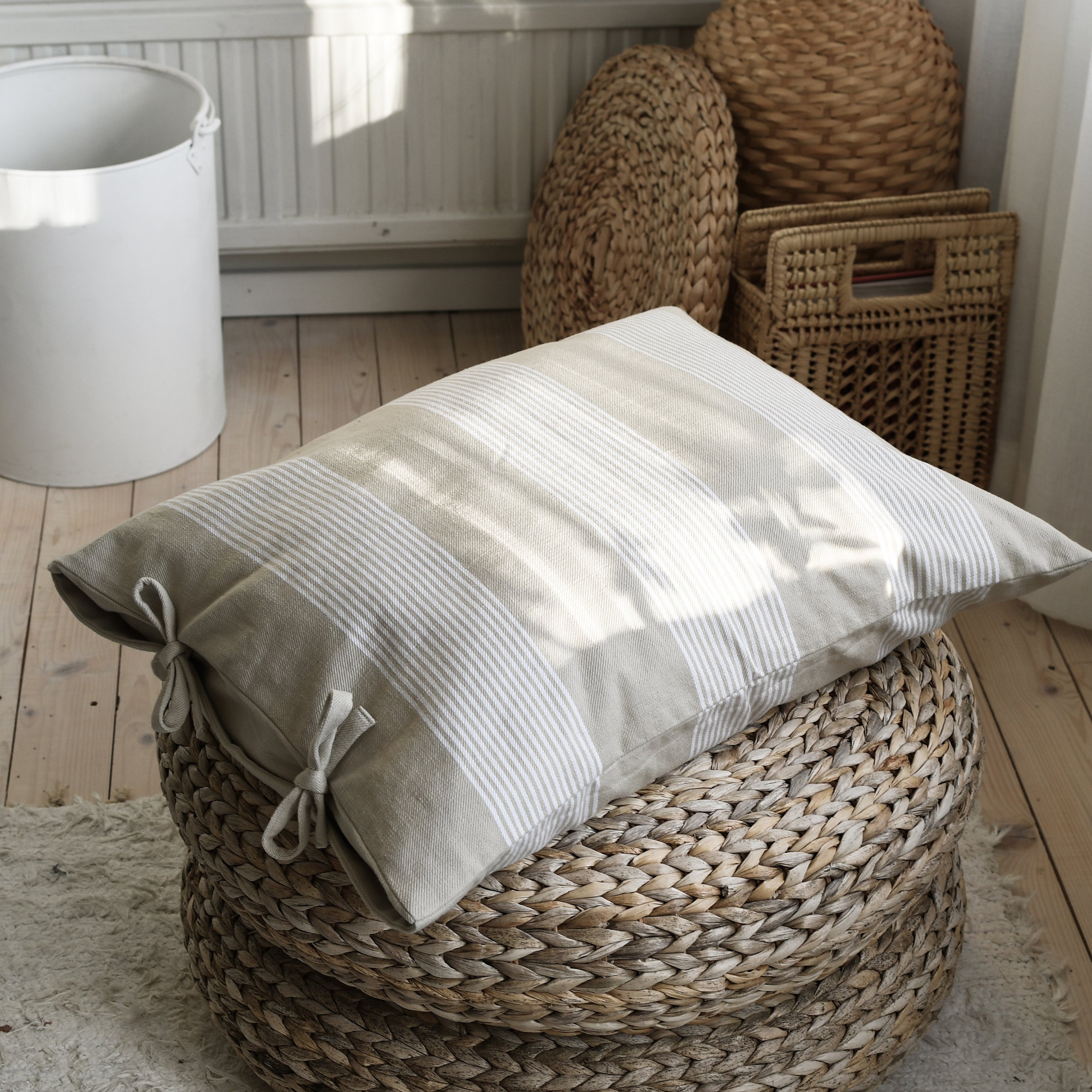 Storefactory Utveda - Kissenbezug weiß/beige 50x60cm