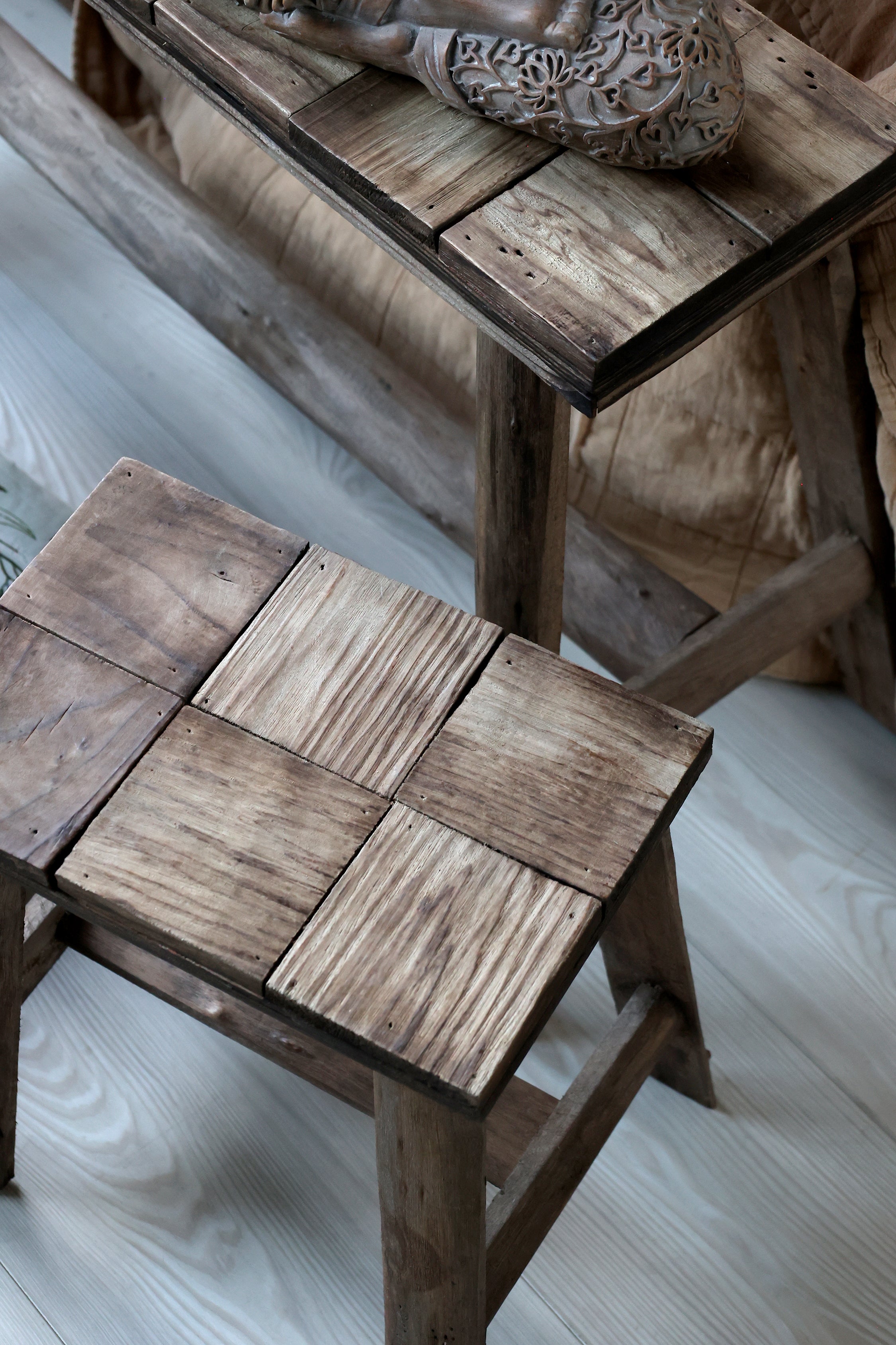 Chic Antique Bank aus Tanoak-Holz