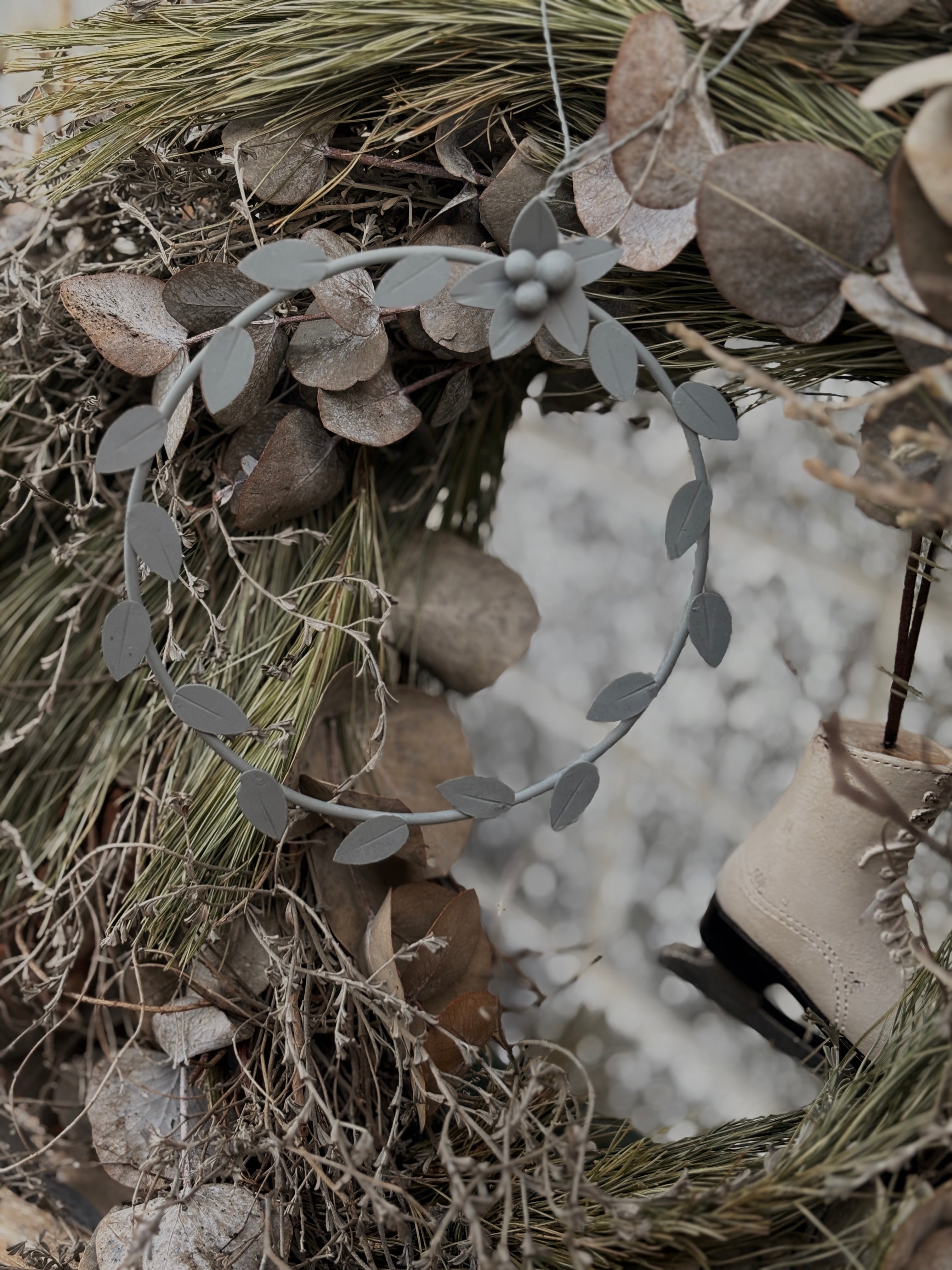 Madleys - kleiner Dekokranz aus Metall mit Blättern