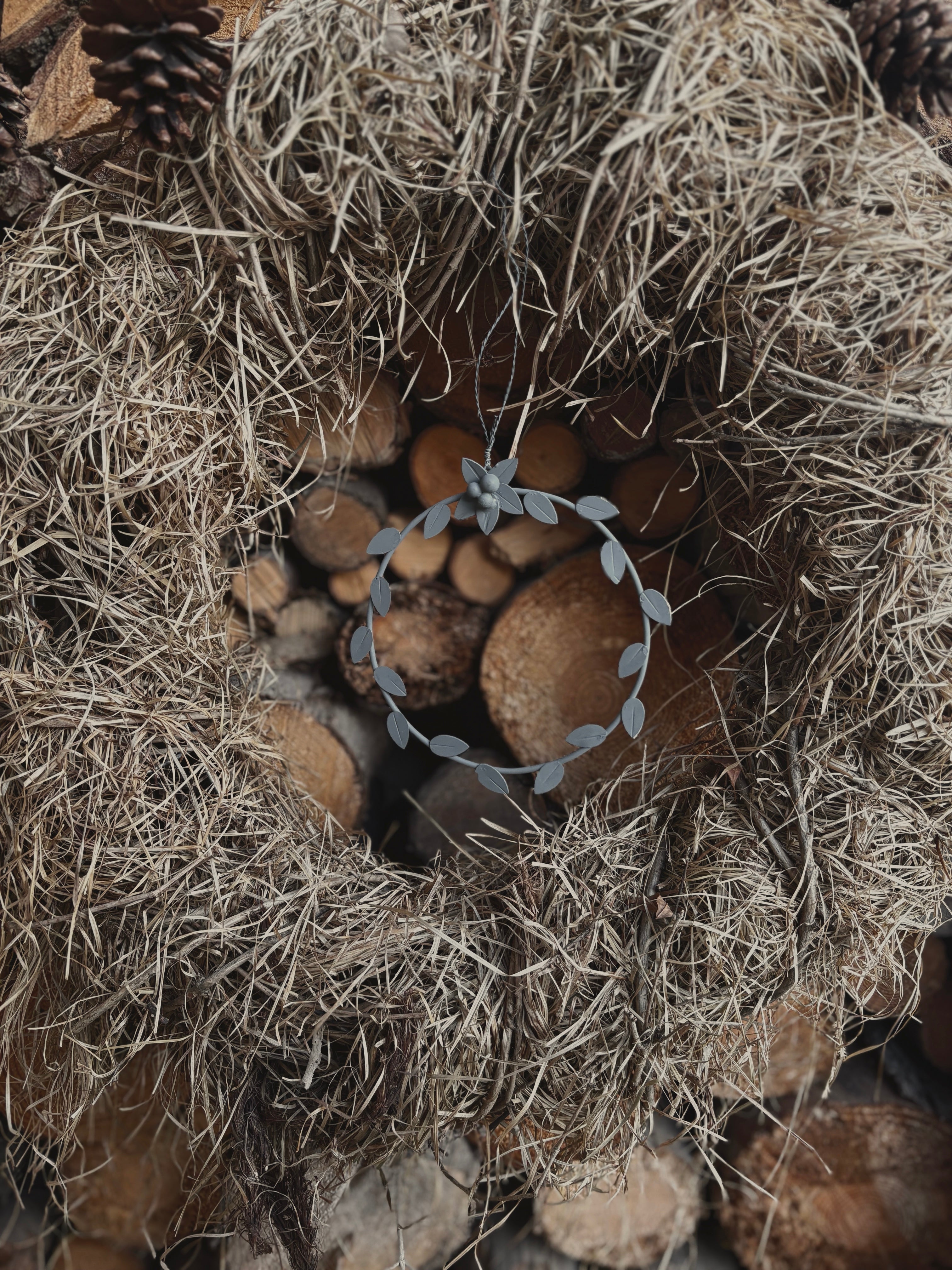 Madleys - kleiner Dekokranz aus Metall mit Blättern