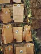 Frollein Lücke Adventskalender-Set mit 24 Kraftpapier-Blockbodenbeutel mit 24 handgemalten Aquarell Aufkleber