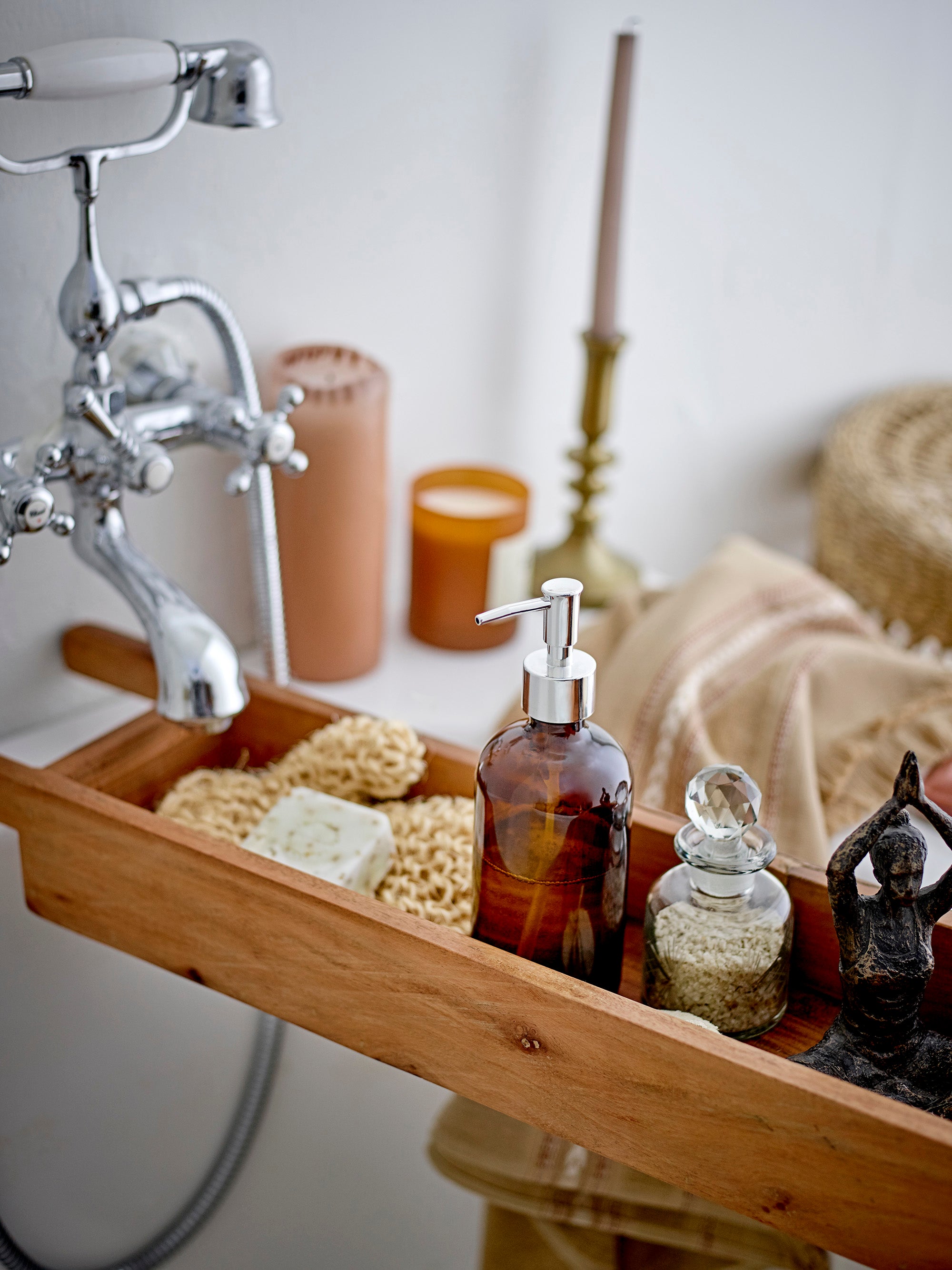 Bloomingville Badewannentablett Calina aus recyceltem Holz