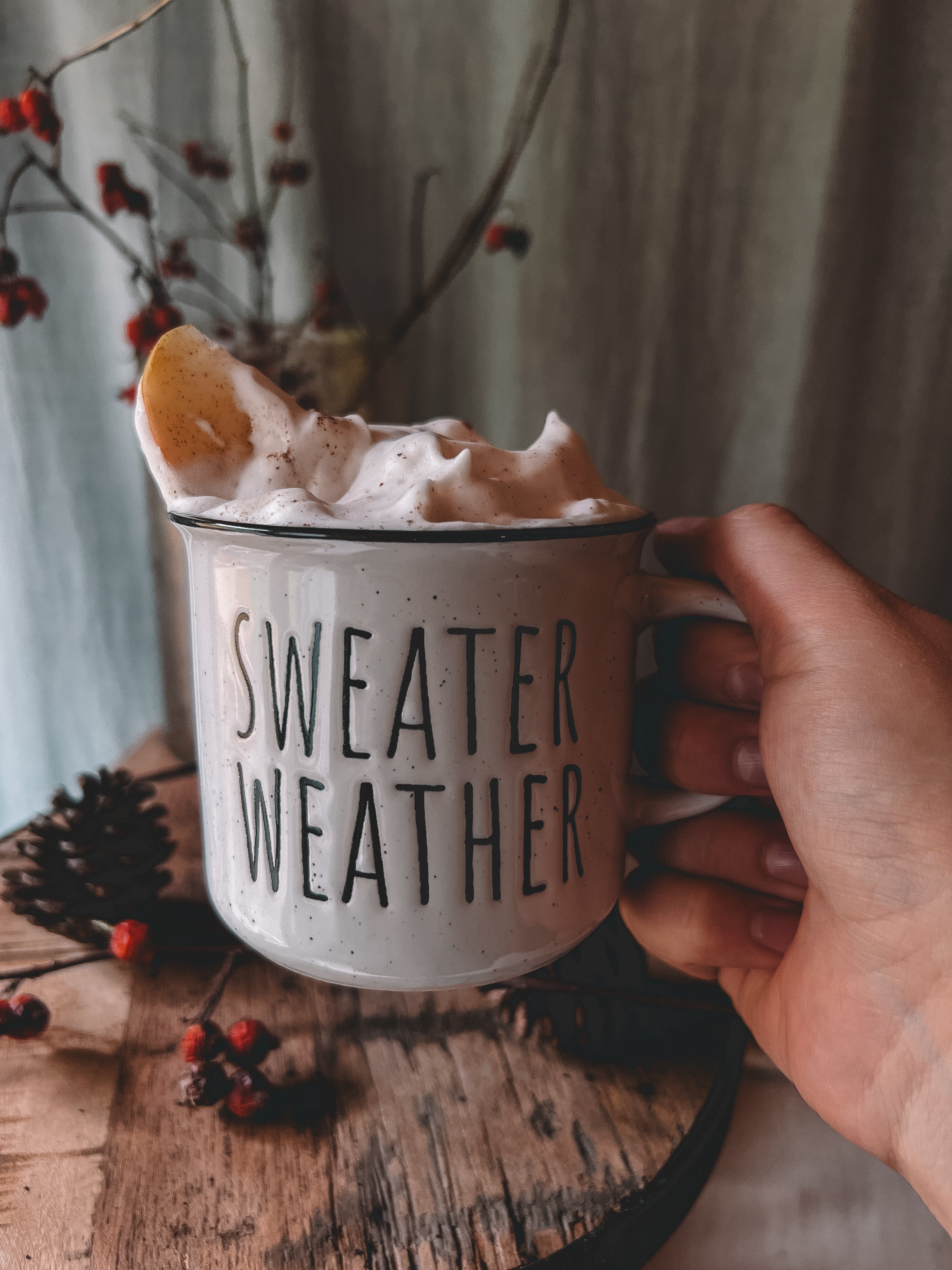 Jens Living Tasse "sweater weather" im Rea-Dunn-Design