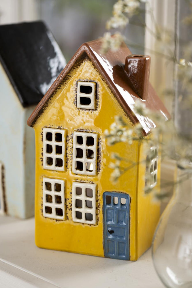 
                      
                        IBlaursen Haus für Teelicht "Nyhavn", gelb mit blauer Tür
                      
                    