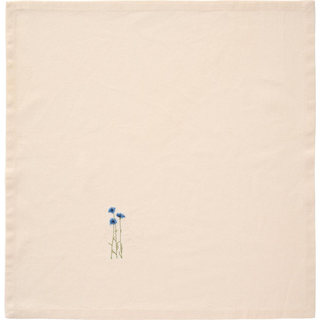 Ib Laursen Stoffserviette Flora mit aufgestickten blauen Kornblumen, Farbe butter cream