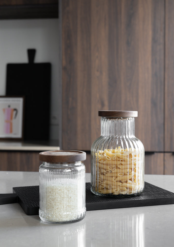 Jens Living Vorratsglas gerillt mit Holzdeckel, klein