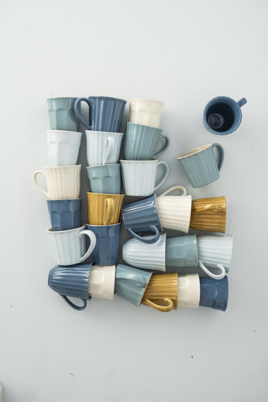Ib Laursen "Mynte" Becher mit Rillen, Farbe latte