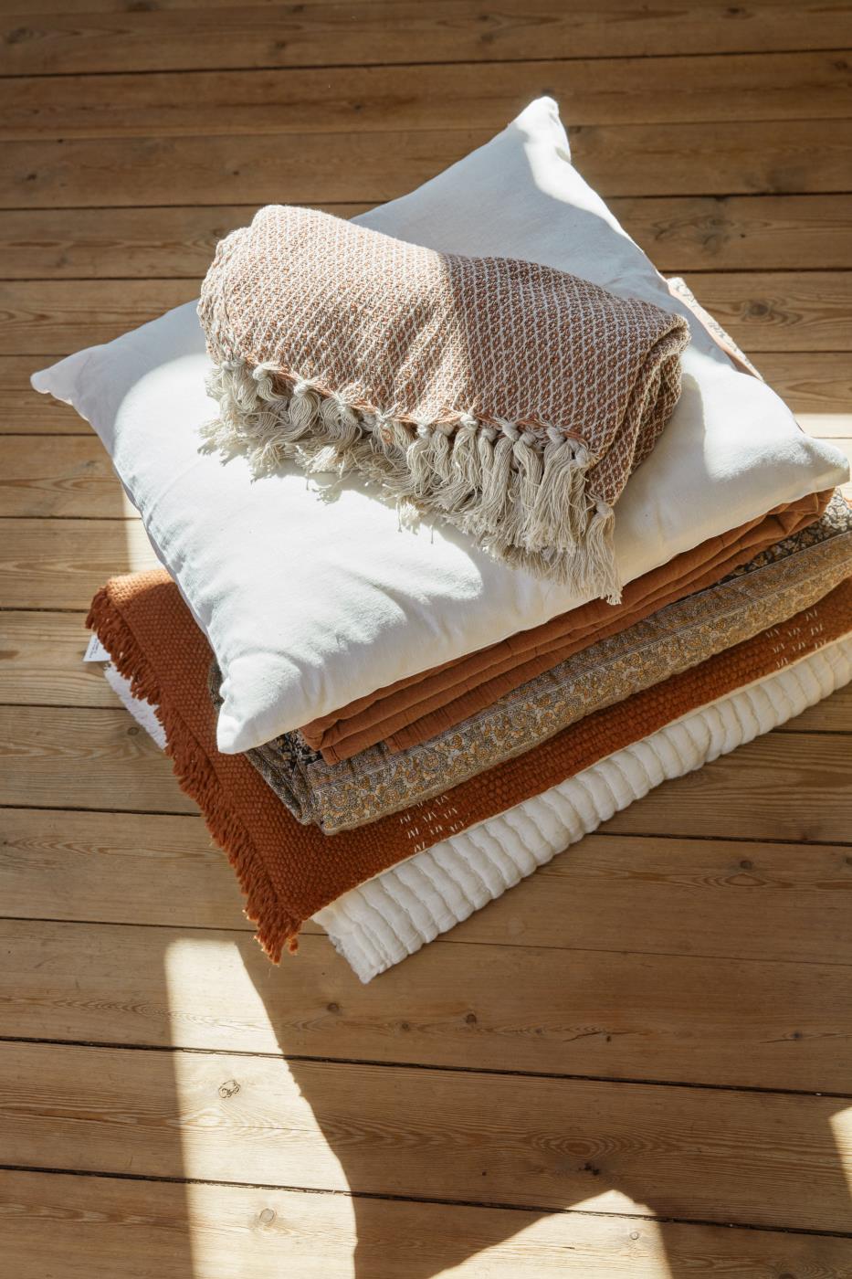 Ib Laursen Kissenhülle Sari rostrot handbestickt 60x40cm