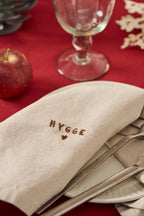 Ib Laursen „Tradition – Hygge“ Stoffserviette, Leinenfarben (40 × 40 cm)