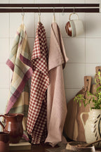 Ib Laursen Geschirrtuch „Martha“ – Rost mit kleinen naturfarbenen Karos, 50 × 70 cm