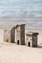 Ib Laursen Haus mit schwarzem Dach in 3 Größen, Nautico