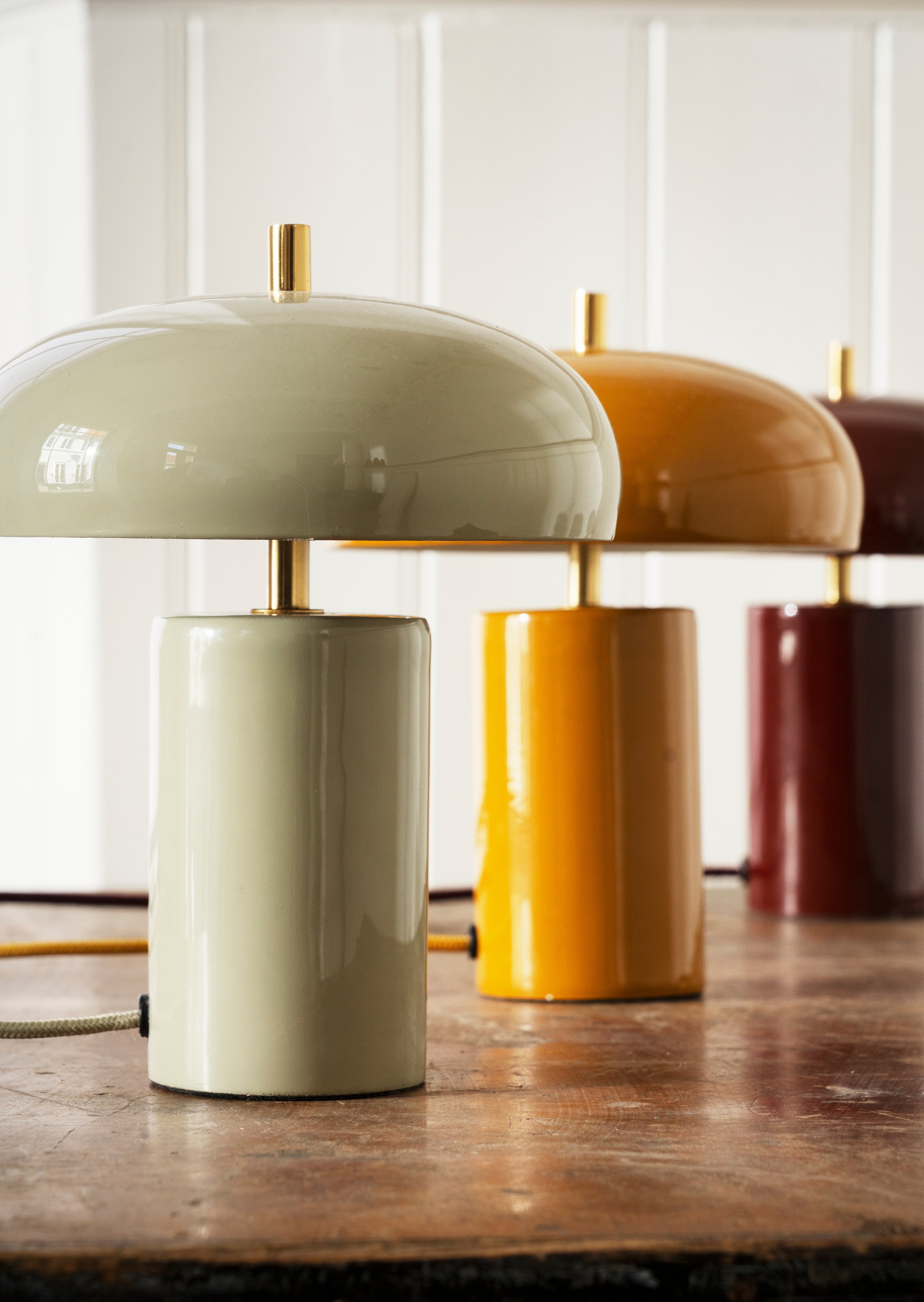 Madam Stoltz Tischlampe "Enamel" grün