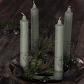 Ib Laursen Adventkerzenhalter für 4 rustikale Kerzen, Adventskranz mit verschiebbaren Kerzenhaltern - ø 26 cm (Grün)