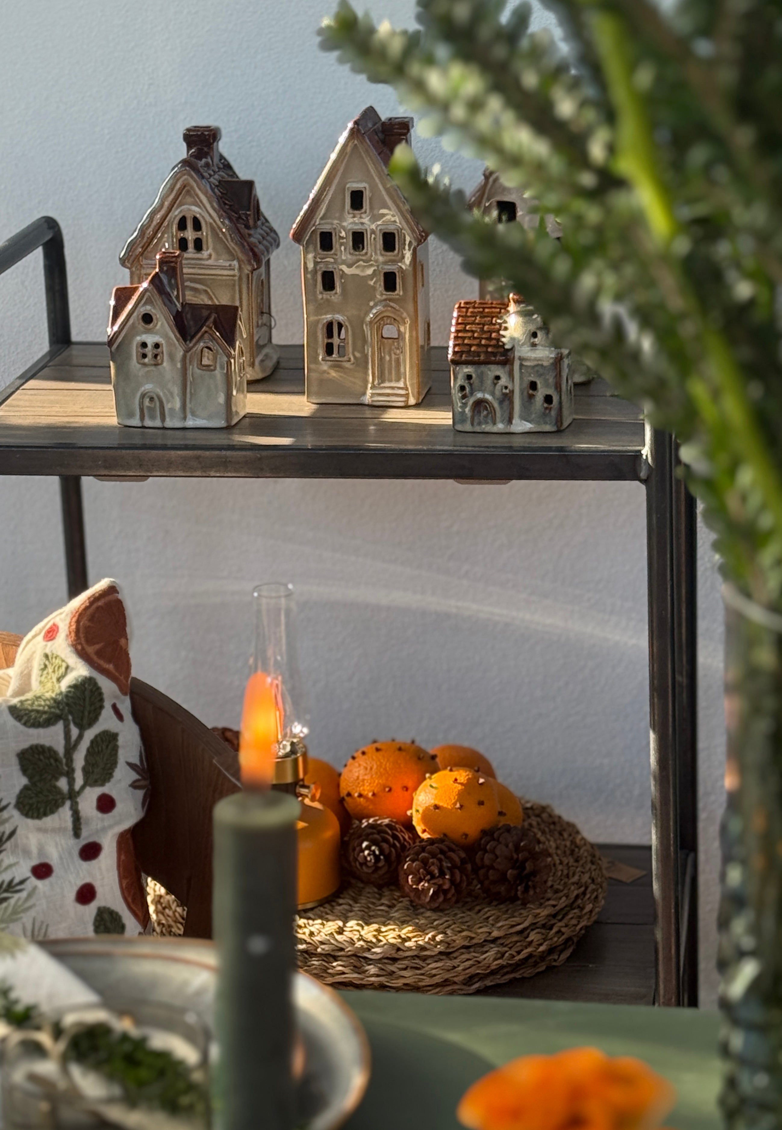 Haus aus Keramik, braun/beige cinnamon